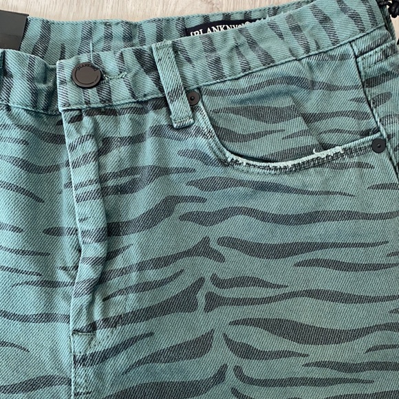 BlankNYC Barrow shorts - Picture 6 of 6